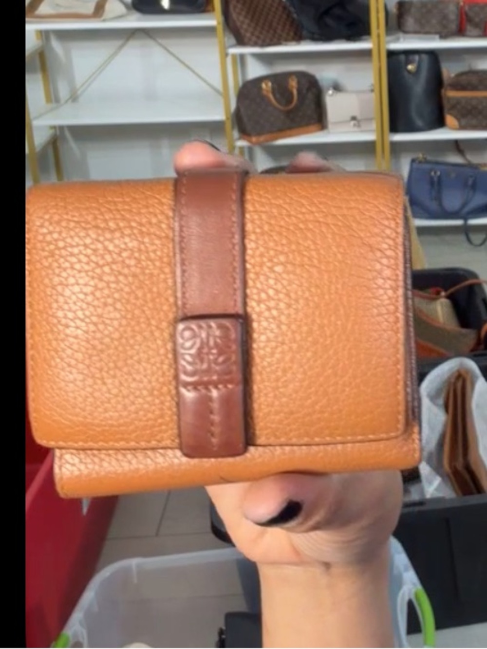 Loewe compact wallet preloved